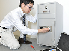 金庫なんかの特殊鍵の開錠もOK